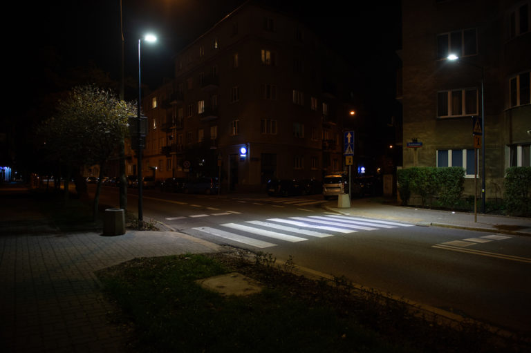 Doświetlą kolejne przejścia dla pieszych