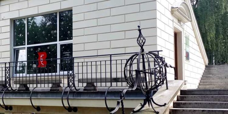 Wypożyczalnia Biblioteki Publicznej na Żolborzu przy ul. Słowackiego 19A